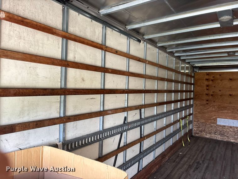 image for item YA3647 2019 Hino 268 box truck