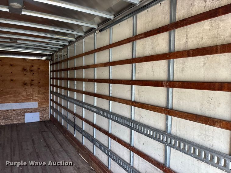 image for item YA3647 2019 Hino 268 box truck