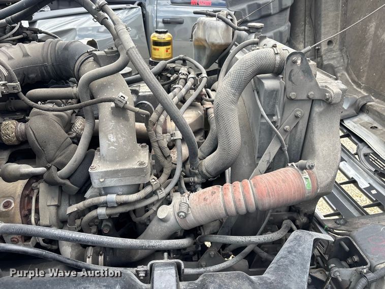 image for item YA3647 2019 Hino 268 box truck