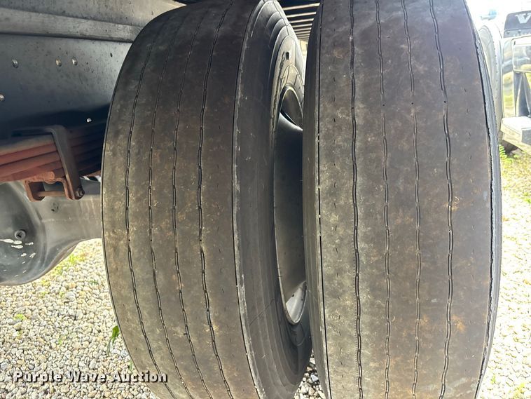 image for item YA3647 2019 Hino 268 box truck