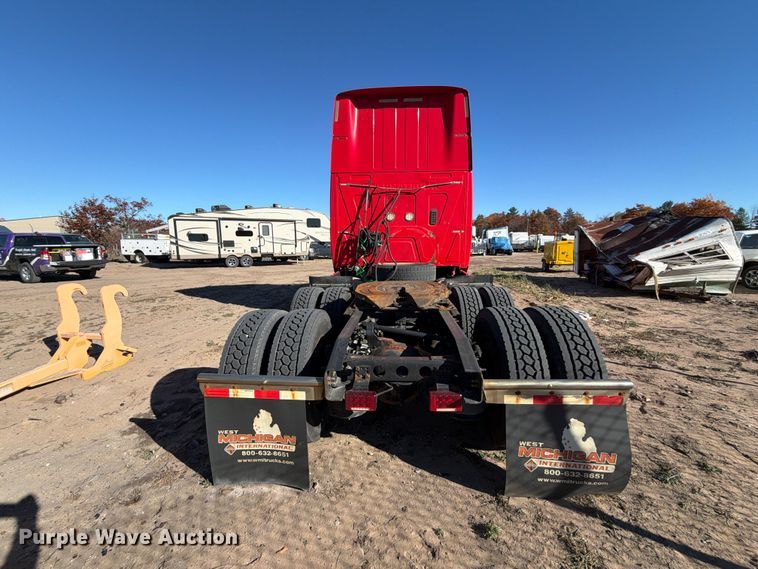 image for item YA3837 2018 International LT625 semi truck