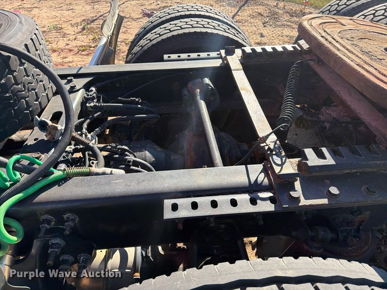 image for item YA3837 2018 International LT625 semi truck