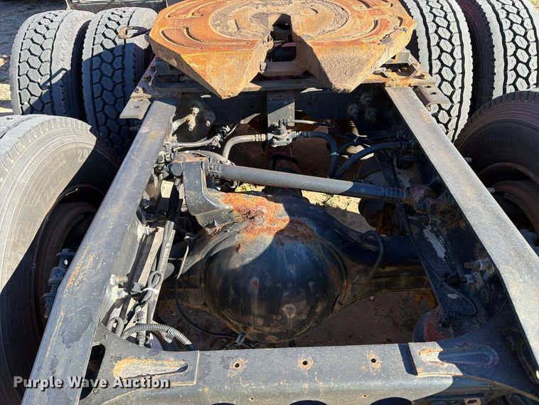 image for item YA3837 2018 International LT625 semi truck