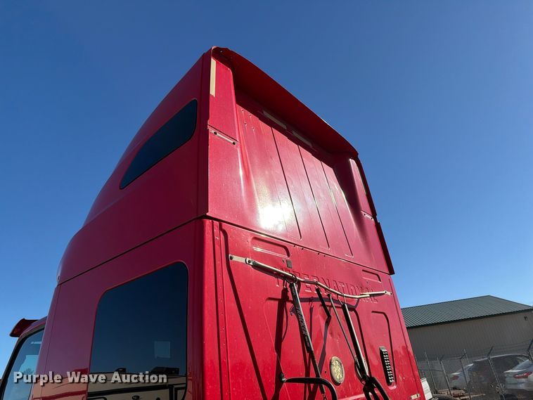 image for item YA3837 2018 International LT625 semi truck