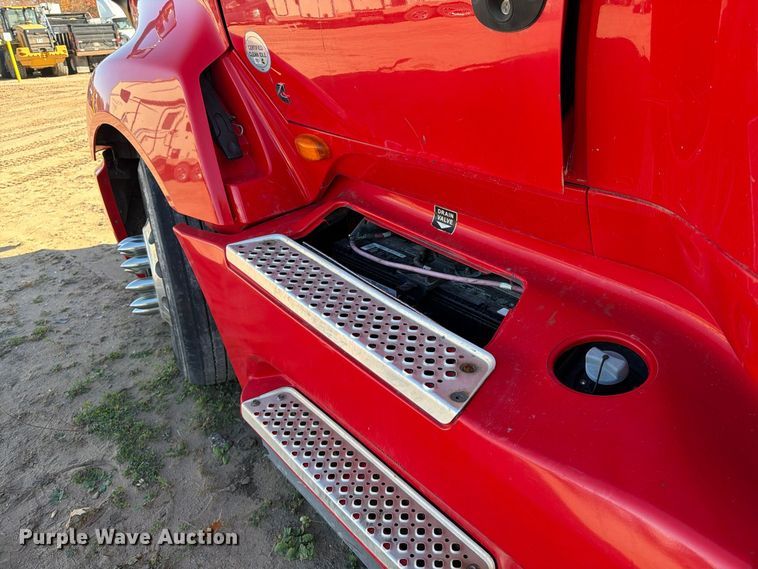 image for item YA3837 2018 International LT625 semi truck