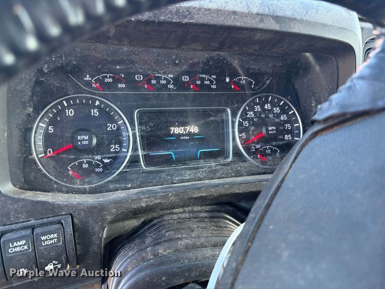 image for item YA3837 2018 International LT625 semi truck