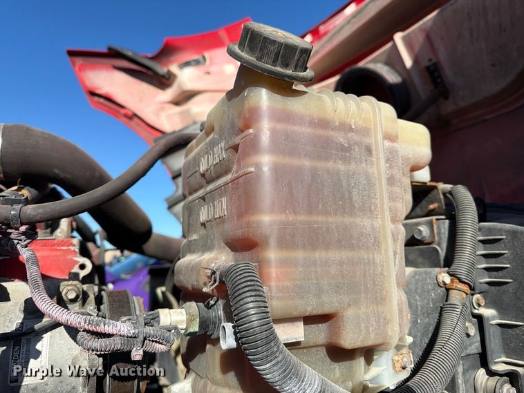 image for item YA3837 2018 International LT625 semi truck