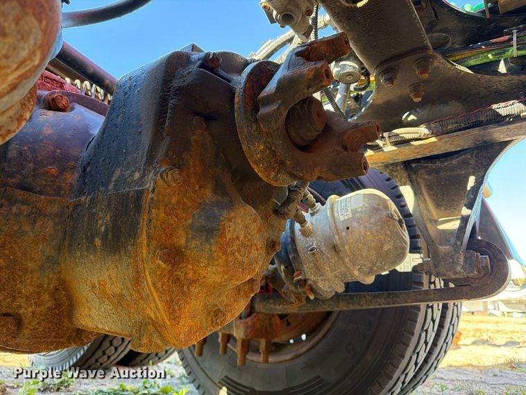 image for item YA3837 2018 International LT625 semi truck