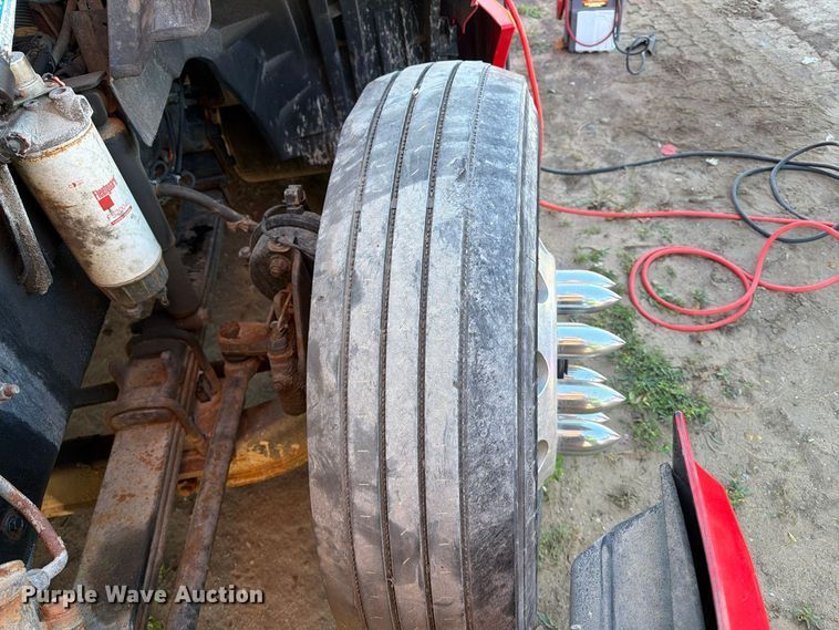 image for item YA3837 2018 International LT625 semi truck