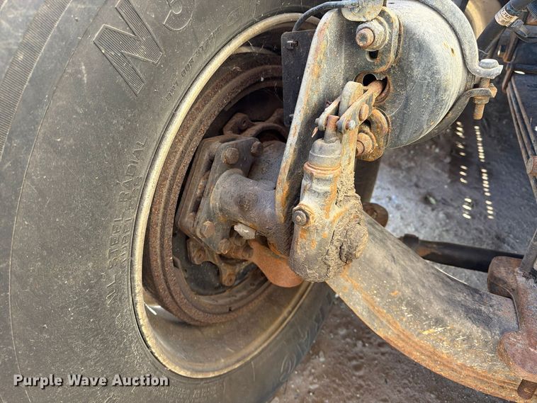 image for item YA3837 2018 International LT625 semi truck