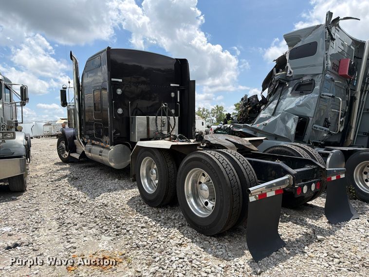 image for item YA4192 2018 Kenworth W900 glider kit semi truck