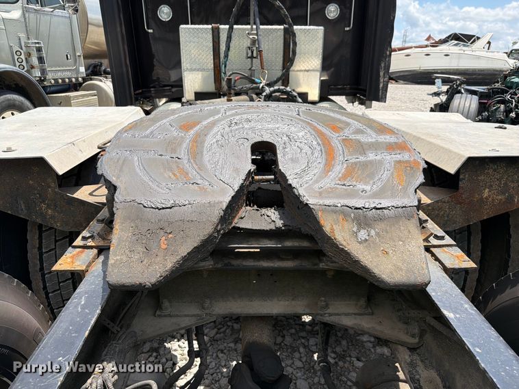 image for item YA4192 2018 Kenworth W900 glider kit semi truck
