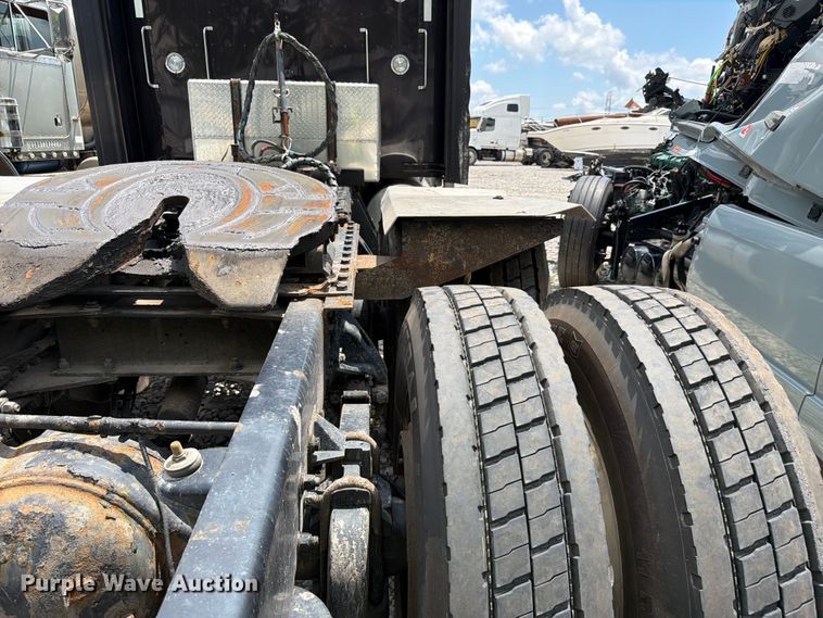image for item YA4192 2018 Kenworth W900 glider kit semi truck