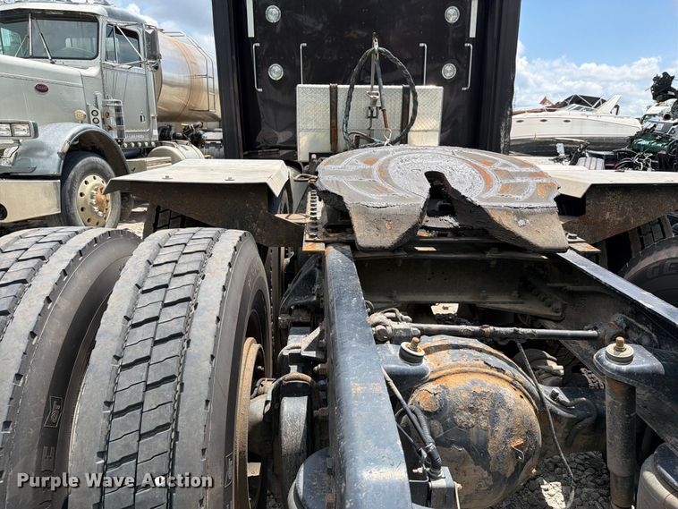 image for item YA4192 2018 Kenworth W900 glider kit semi truck