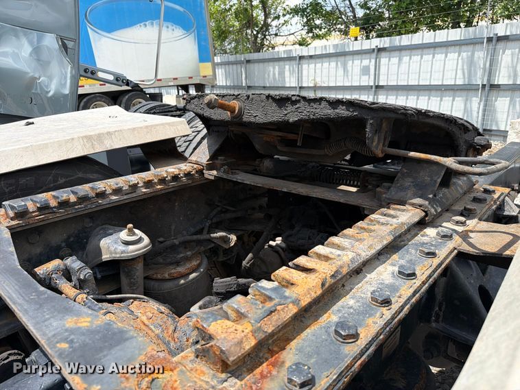 image for item YA4192 2018 Kenworth W900 glider kit semi truck