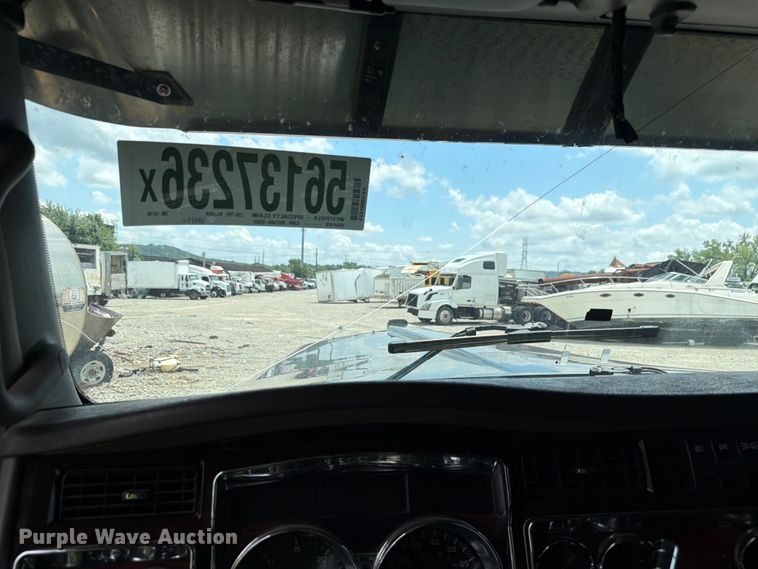 image for item YA4192 2018 Kenworth W900 glider kit semi truck
