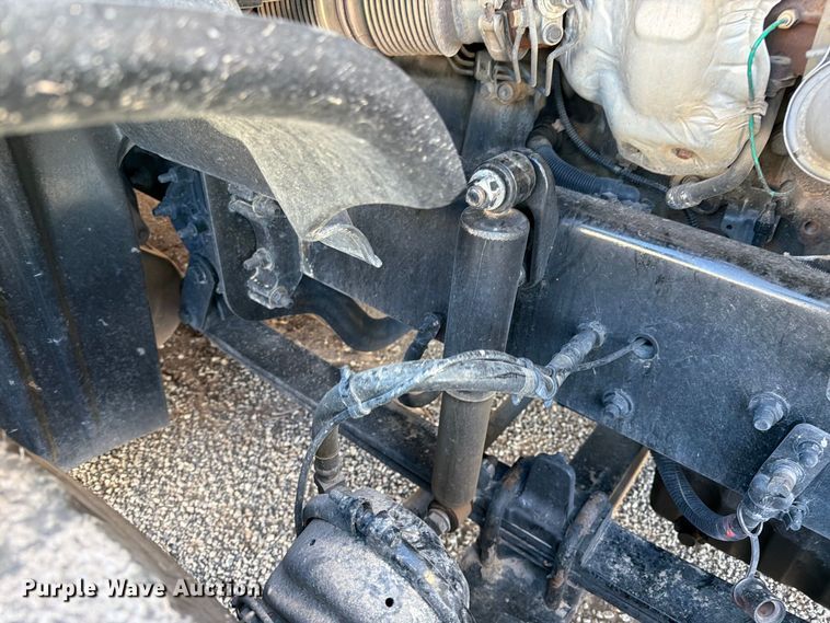 image for item YA4238 2018 Freightliner Cascadia 125 semi truck
