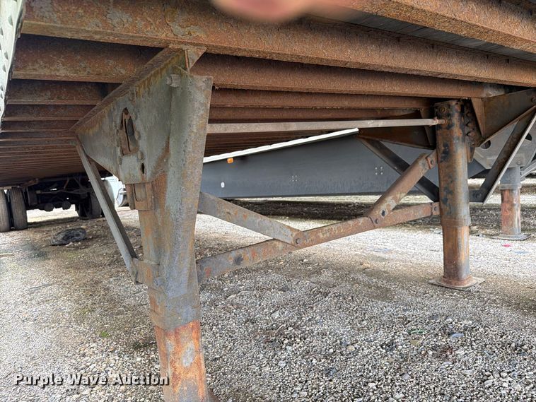 image for item YA4325 2007 Strick dry van trailer