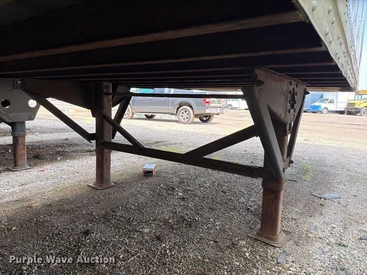 image for item YA4325 2007 Strick dry van trailer