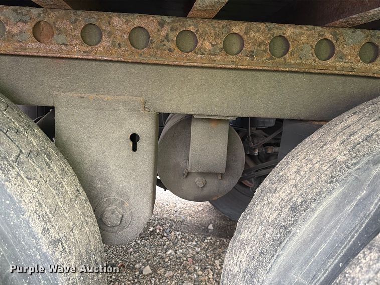 image for item YA4325 2007 Strick dry van trailer