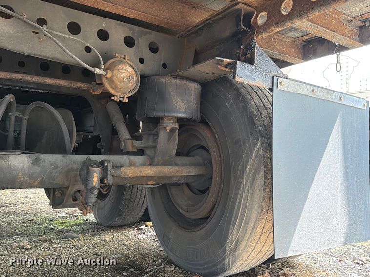image for item YA4325 2007 Strick dry van trailer