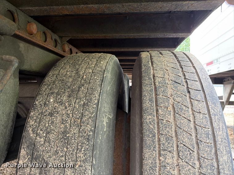 image for item YA4325 2007 Strick dry van trailer