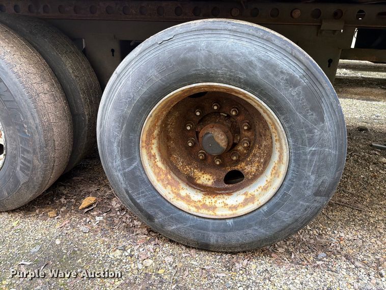 image for item YA4325 2007 Strick dry van trailer