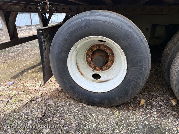 image for item YA4325 2007 Strick dry van trailer