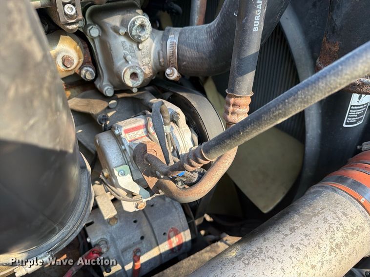 image for item YA4331 2018 Freightliner Cascadia 126 semi truck