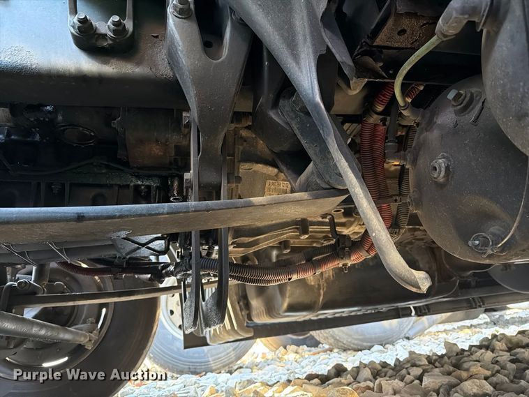 image for item YA4331 2018 Freightliner Cascadia 126 semi truck