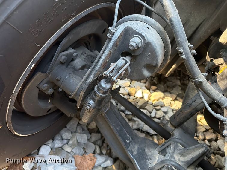 image for item YA4331 2018 Freightliner Cascadia 126 semi truck