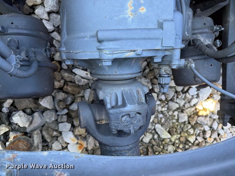 image for item YA4331 2018 Freightliner Cascadia 126 semi truck