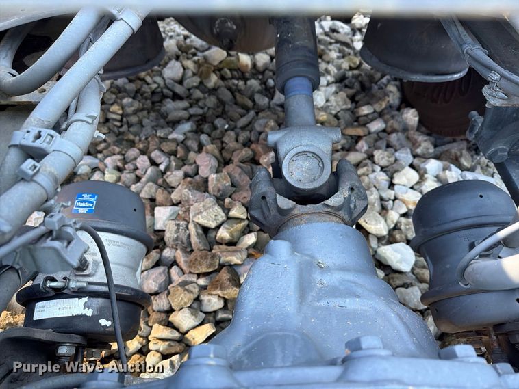 image for item YA4331 2018 Freightliner Cascadia 126 semi truck