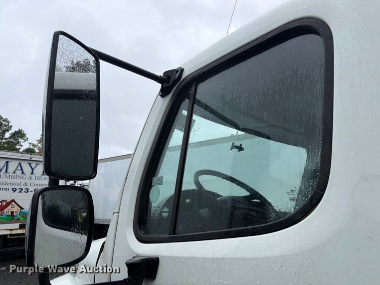image for item YA4362 2018 Freightliner Business Class M2 box truck