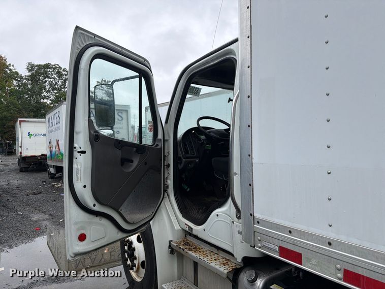 image for item YA4362 2018 Freightliner Business Class M2 box truck