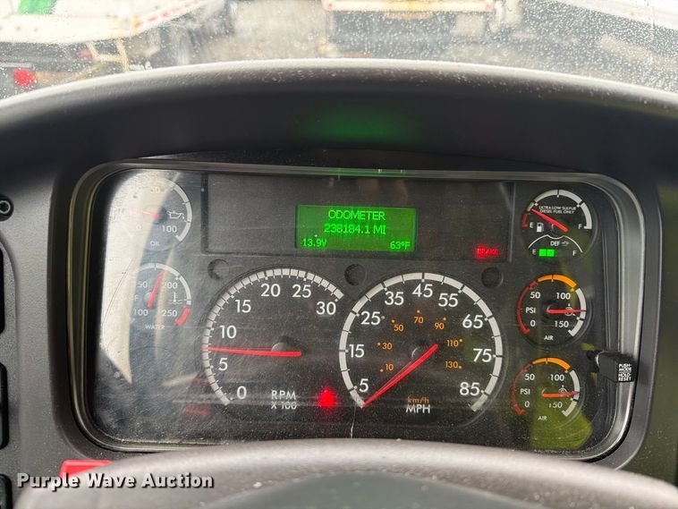 image for item YA4362 2018 Freightliner Business Class M2 box truck