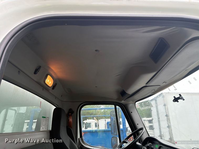 image for item YA4362 2018 Freightliner Business Class M2 box truck