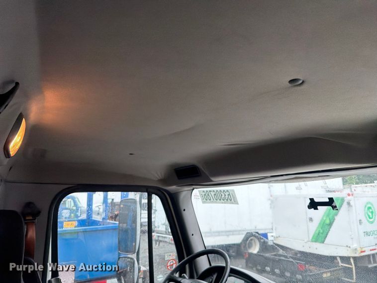 image for item YA4362 2018 Freightliner Business Class M2 box truck