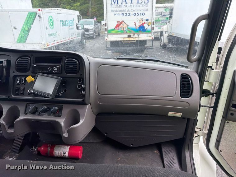 image for item YA4362 2018 Freightliner Business Class M2 box truck