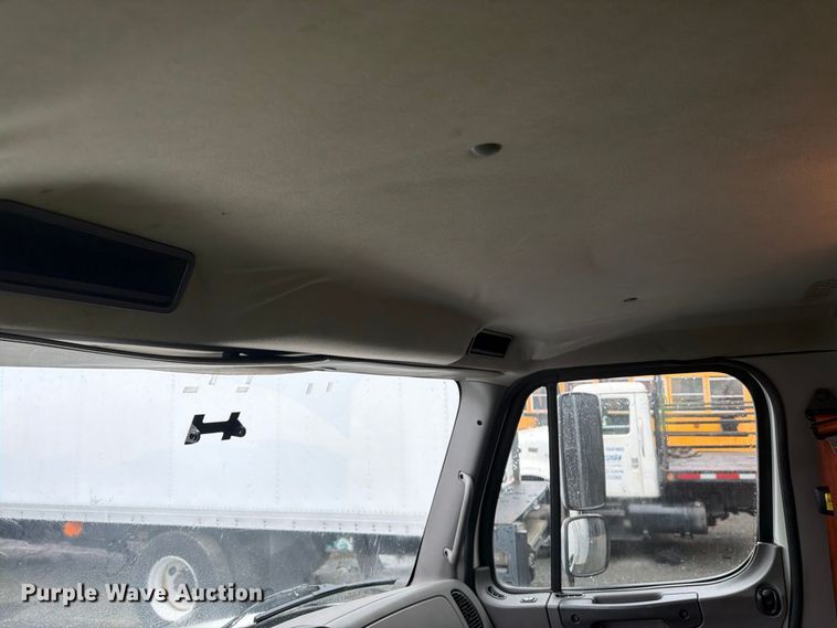 image for item YA4362 2018 Freightliner Business Class M2 box truck