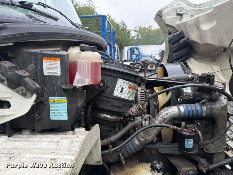 image for item YA4362 2018 Freightliner Business Class M2 box truck