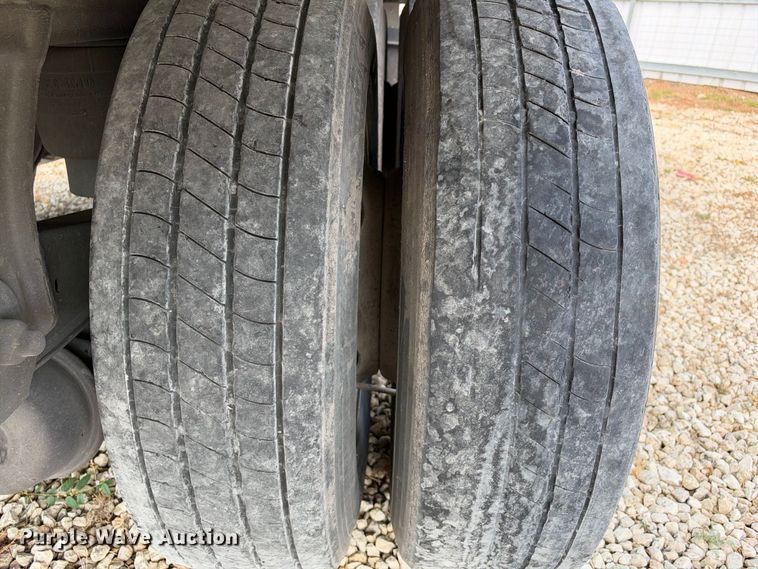 image for item YA4382 2019 Utility VS2RA refrigerated van trailer