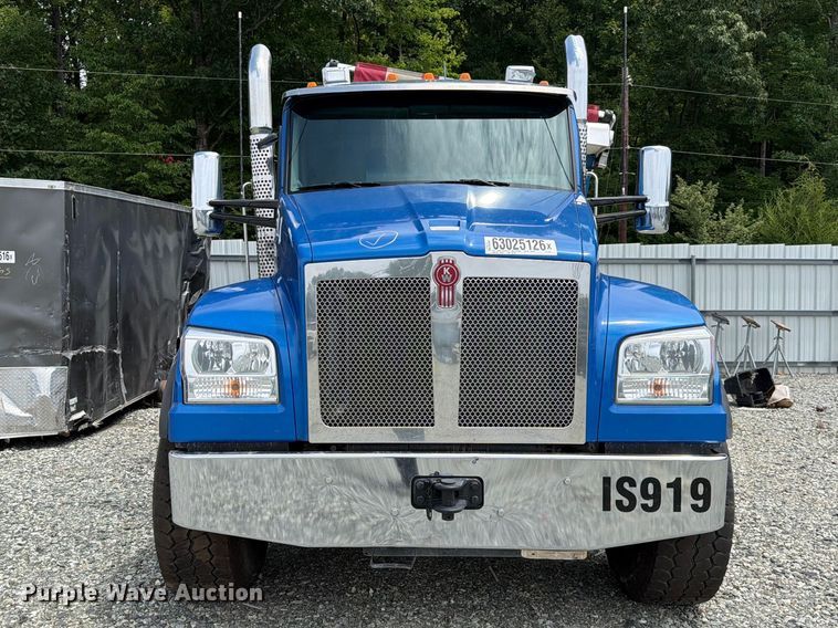 image for item YA4504 2021 Kenworth T880 dump truck