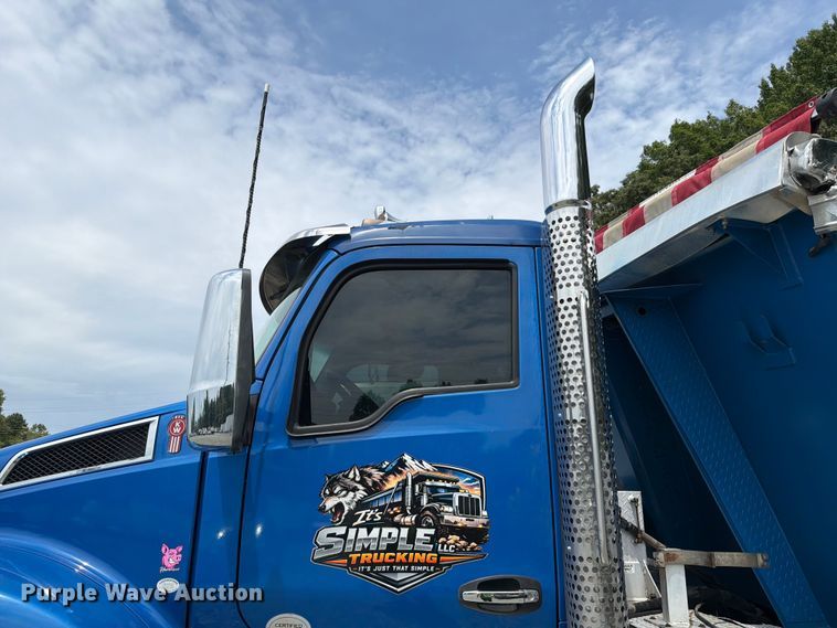 image for item YA4504 2021 Kenworth T880 dump truck