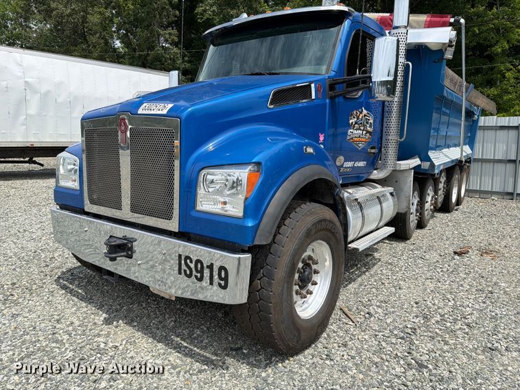 image for item YA4504 2021 Kenworth T880 dump truck