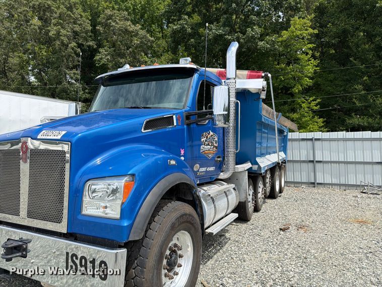 image for item YA4504 2021 Kenworth T880 dump truck
