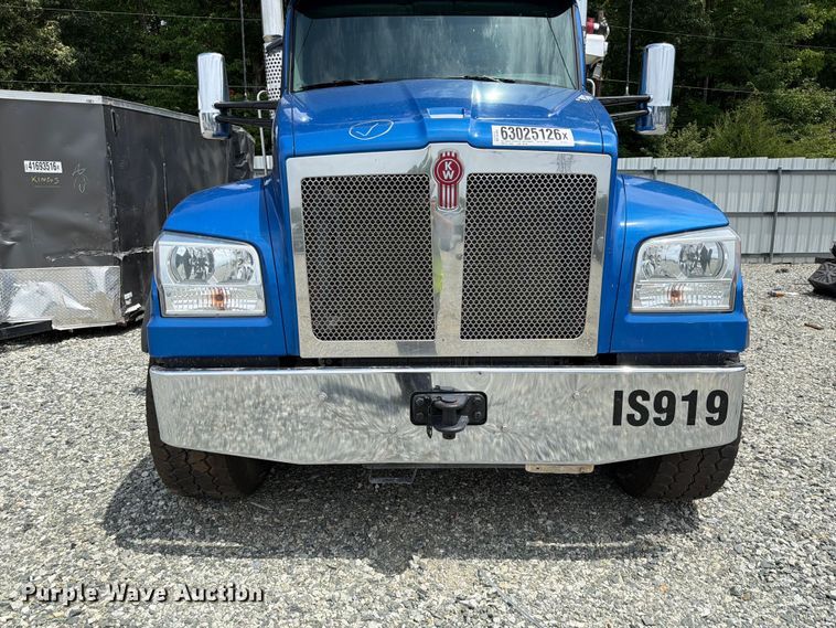 image for item YA4504 2021 Kenworth T880 dump truck