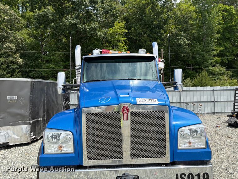 image for item YA4504 2021 Kenworth T880 dump truck