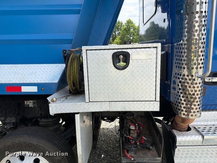image for item YA4504 2021 Kenworth T880 dump truck