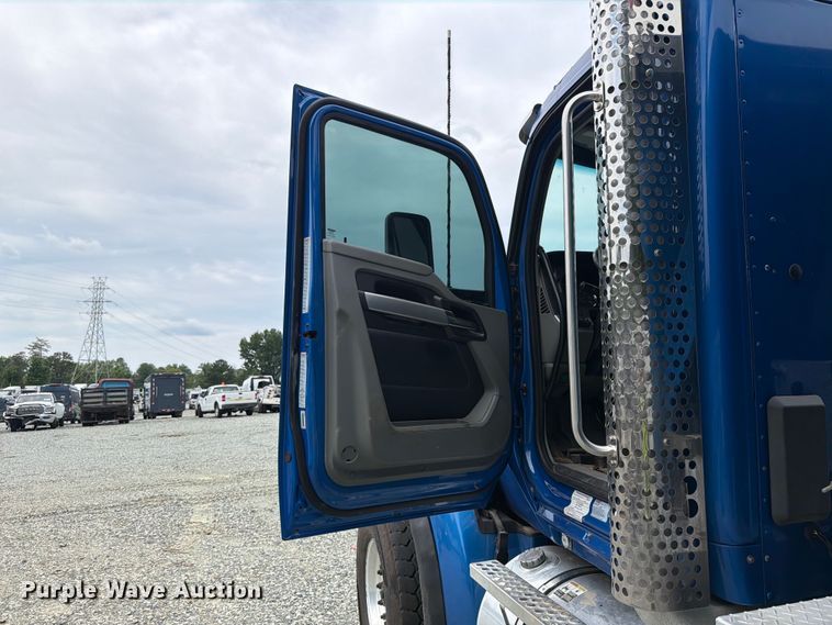 image for item YA4504 2021 Kenworth T880 dump truck